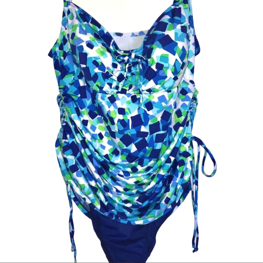 One Piece Suddenly Slim Catalina Size:12-14